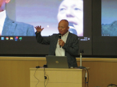 中期経営計画発表会2